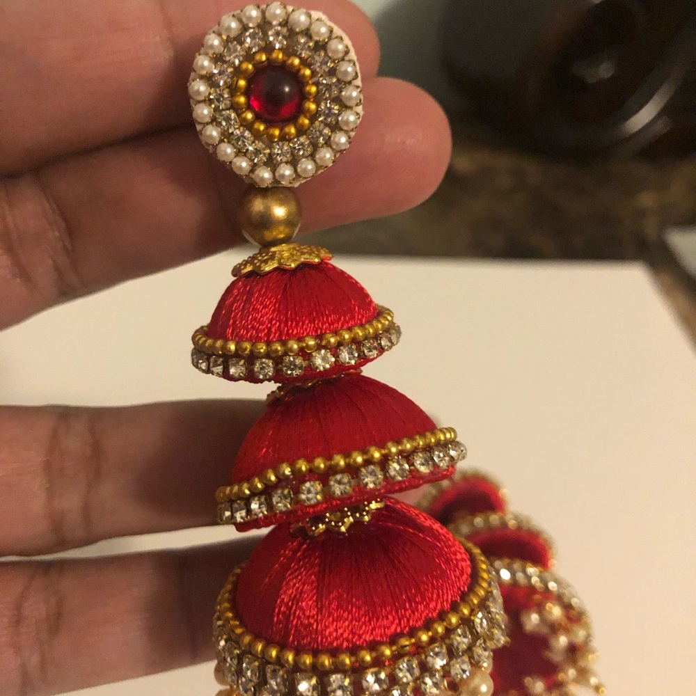 Indian thread earring - Picture 2 of 3